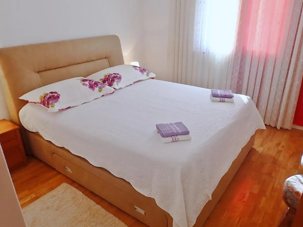 Apartment Apartman Dane Rovanjska